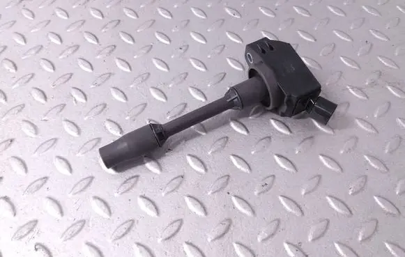 High voltage ignition coil