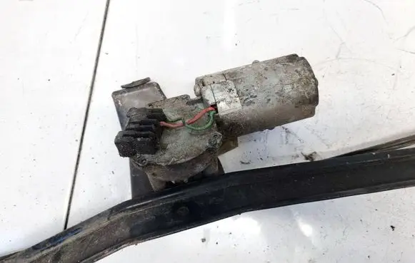 Audi 80 90 B3 Wiper motor 811955113J