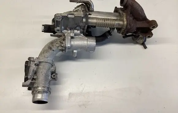 Renault Megane III EGR valve cooler 8200846454D 8200836885 8200846454