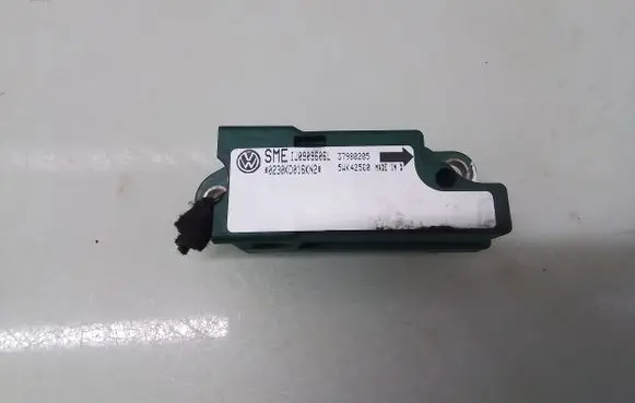 Volkswagen New Beetle Airbag deployment crash/impact sensor 1J0909606L
