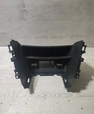 Hyundai Kona I 12 V Socket (front) 84680J9270