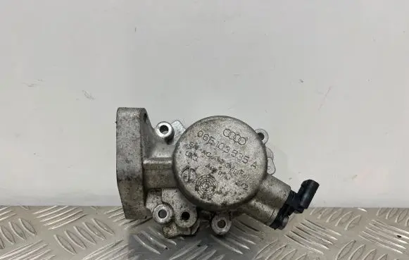 Audi A6 S6 C7 4G other engine part 06E103535A