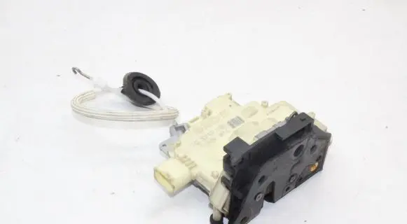 Audi Q7 4L Coupe door lock (next to the handle) 3C2837015A