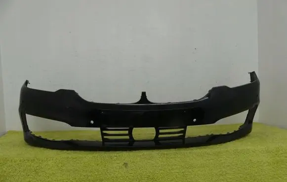 BMW 5 G30 G31 Front bumper 7385336