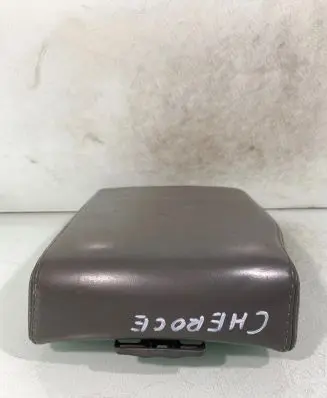 Jeep Grand Cherokee (WK) Armrest