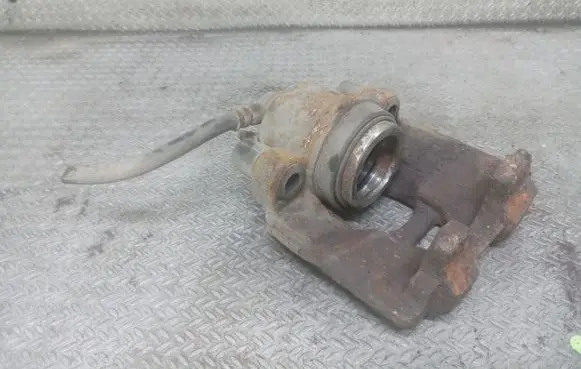 Toyota Yaris Front brake caliper