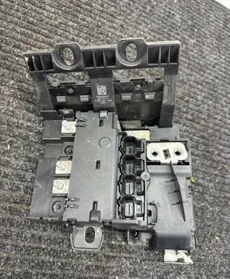 BMW X3 G01 Fuse module 6841704 190056336015