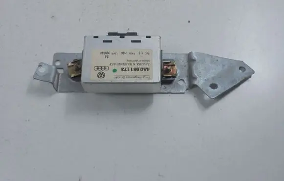 Audi A6 S6 C5 4B Other relay 4A0951173