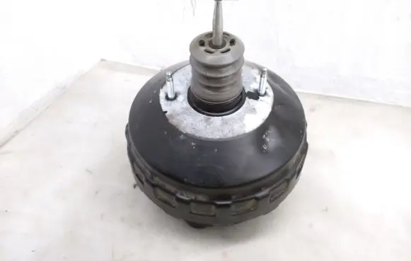 Seat Alhambra (Mk2) Brake booster 7N2614105E