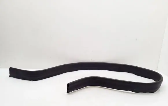 Mercedes-Benz CLS C218 X218 Engine compartment rubber A2126280800