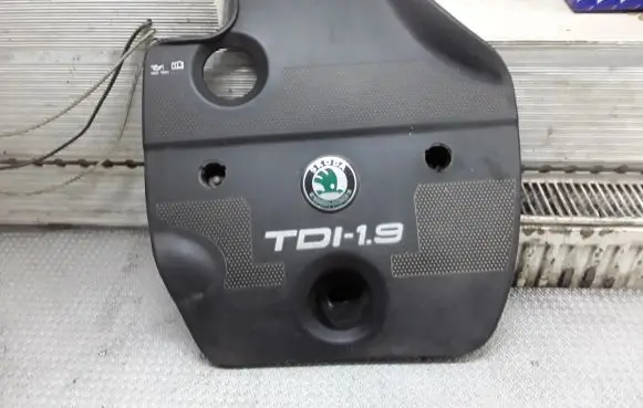 Skoda Octavia Mk1 (1U) Engine cover (trim) 038103935A