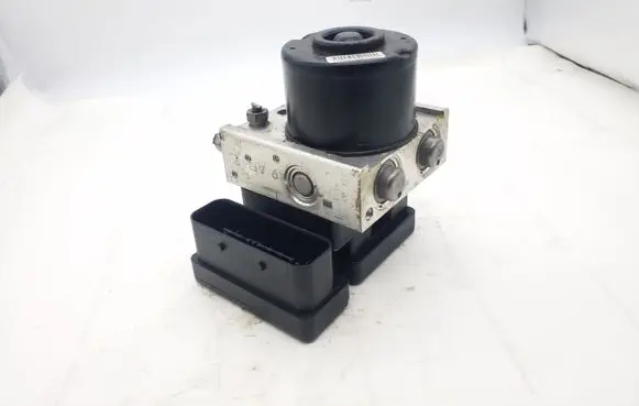 Ford Focus ABS Pump 3M512M110GA