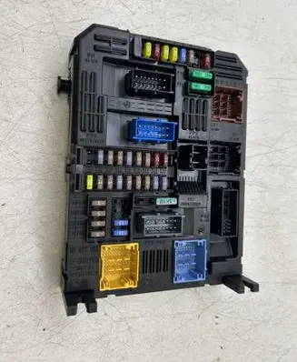 Citroen C3 Fuse module 9845141280