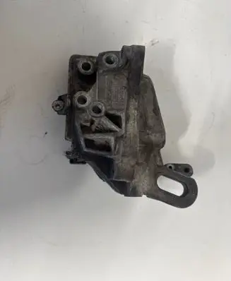 Volvo S60 Engine mounting bracket BM5G6F001DB