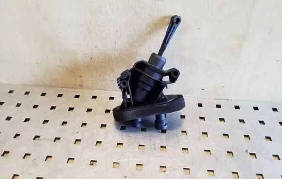 Ford Fusion Clutch master cylinder 2S617A543AC