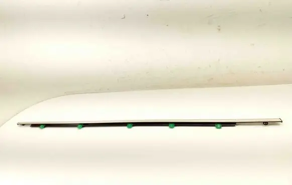 Honda CR-V Door glass trim 