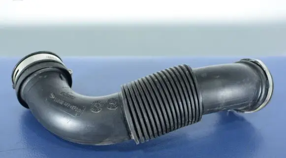 Ford Focus ST Air intake hose/pipe 1097281S01