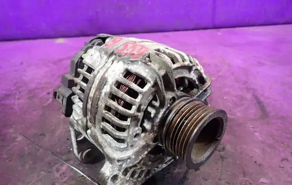 Volkswagen Golf IV Generator/alternator 