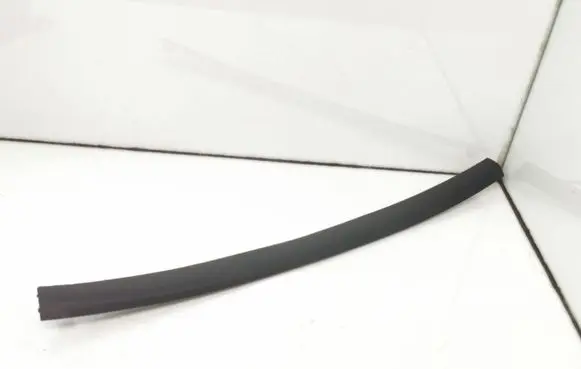 Mini One - Cooper R50 - 53 Tailgate/trunk upper cover trim 