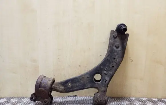 Volvo S40 Front lower control arm/wishbone