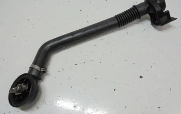Mercedes-Benz Sprinter W906 Oil fill pipe A6510100169