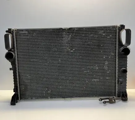 Mercedes-Benz E W211 Coolant radiator A2115003202 2115003202