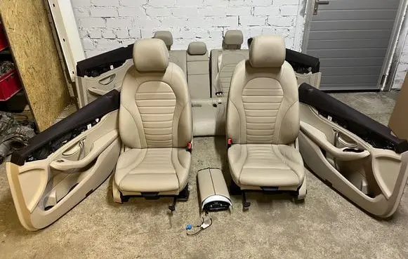 Mercedes-Benz C W205 Interior set 