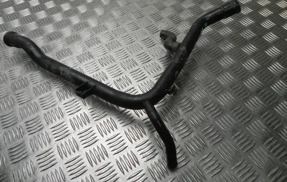 Hyundai i30 Engine coolant pipe/hose VD15657