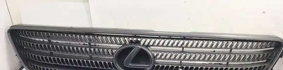 Lexus IS 200-300 Front bumper upper radiator grill