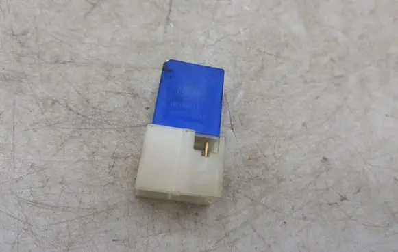 Nissan X-Trail T30 Other relay 2523079915 0303011844