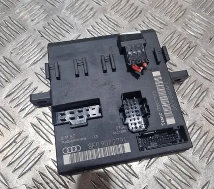 Audi A4 S4 B7 8E 8H Comfort/convenience module 8E0907279L