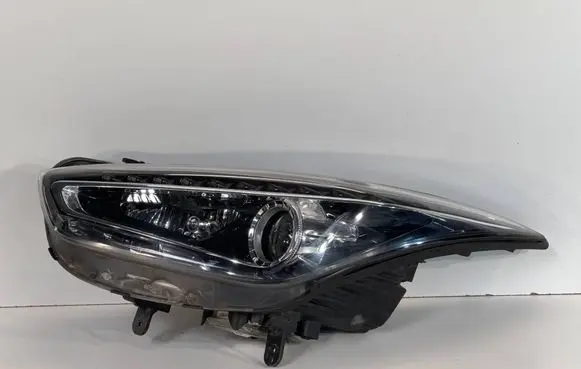 KIA Sportage Headlight/headlamp 92101