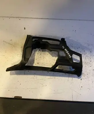 Volkswagen Golf VI Front bumper mounting bracket 5K0307723F