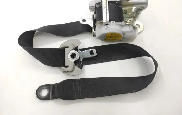 Lexus CT 200H Front seatbelt