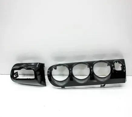 Dashboard glove box trim