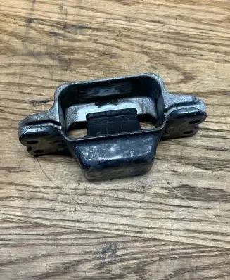 Audi A3 S3 A3 Sportback 8P Engine mount bracket 1K0199555