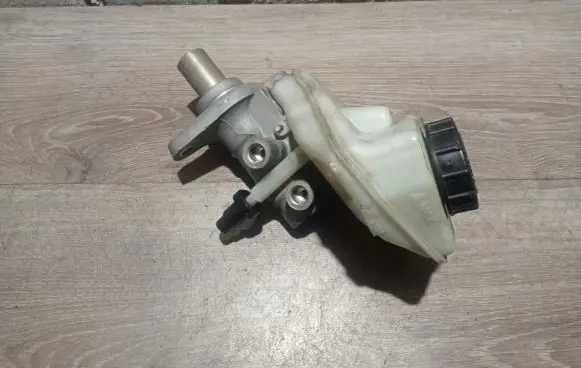 Volvo S80 Master brake cylinder 03350885561