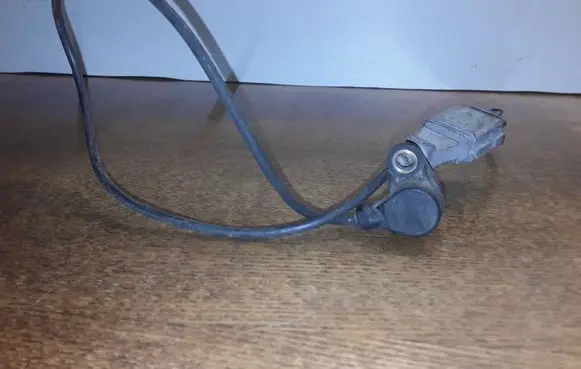 Audi A6 S6 C6 4F Crankshaft position sensor 0261210