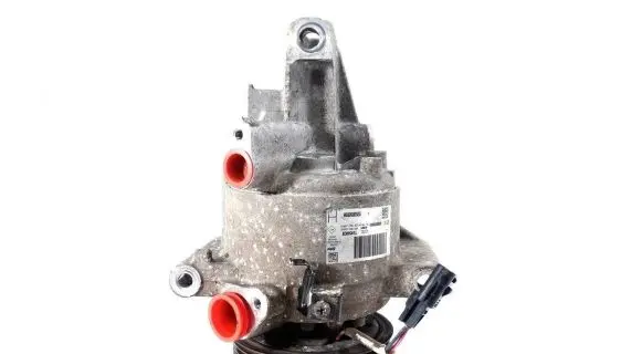 Dacia Sandero Air conditioning (A/C) compressor (pump) 926005689R