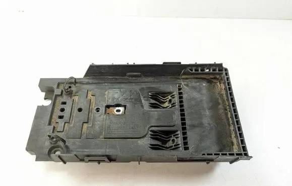 Ford Fusion II Battery tray DG9310723A 1324001