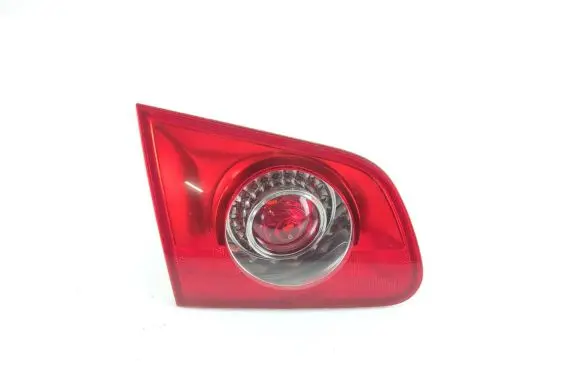 Tailgate rear/tail lights