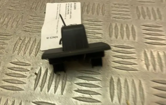Sun visor clip/hook/bracket