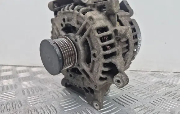 Mercedes-Benz C W204 Generator/alternator A0131549002 0121715029