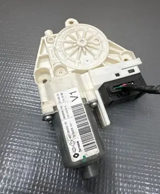 Renault Latitude (L70) Rear door window regulator with motor 827300007R 918205101 920838100