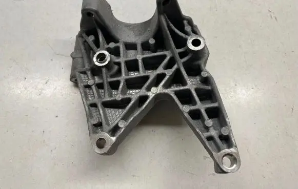 Porsche Cayenne (9Y0 9Y3) Generator/alternator bracket 9A790314310 06M903143AC