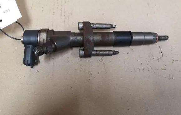 Fuel injector