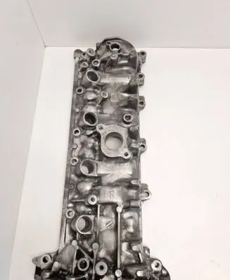 Mercedes-Benz CLA C118 X118 Rocker cam cover A2820100201
