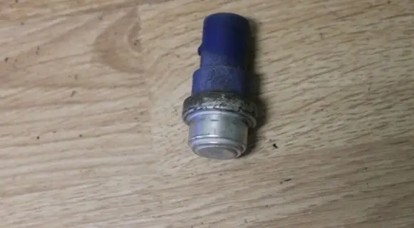 Audi A6 S6 C5 4B Coolant temperature sensor 8D0959481B