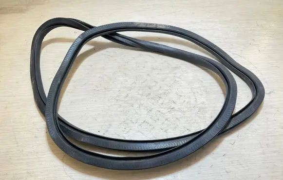 Mercedes-Benz GLE W167 Rear door rubber seal (on body) A1676972700