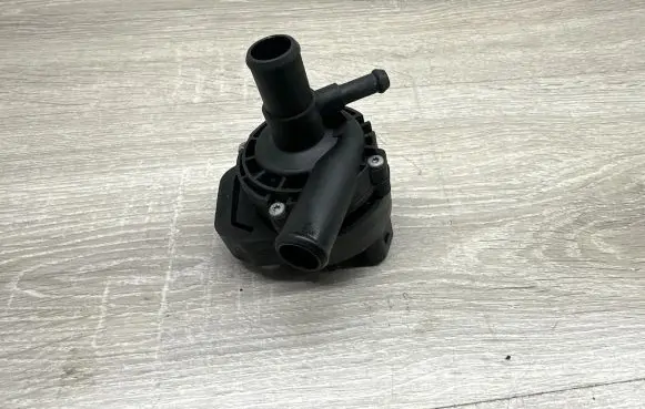 Mercedes-Benz E C207 W207 Electric auxiliary coolant/water pump A2048350264 352023018
